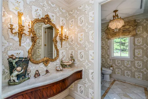 $5,200,000 | 167 Brookville Road, Glen Head, NY 11545