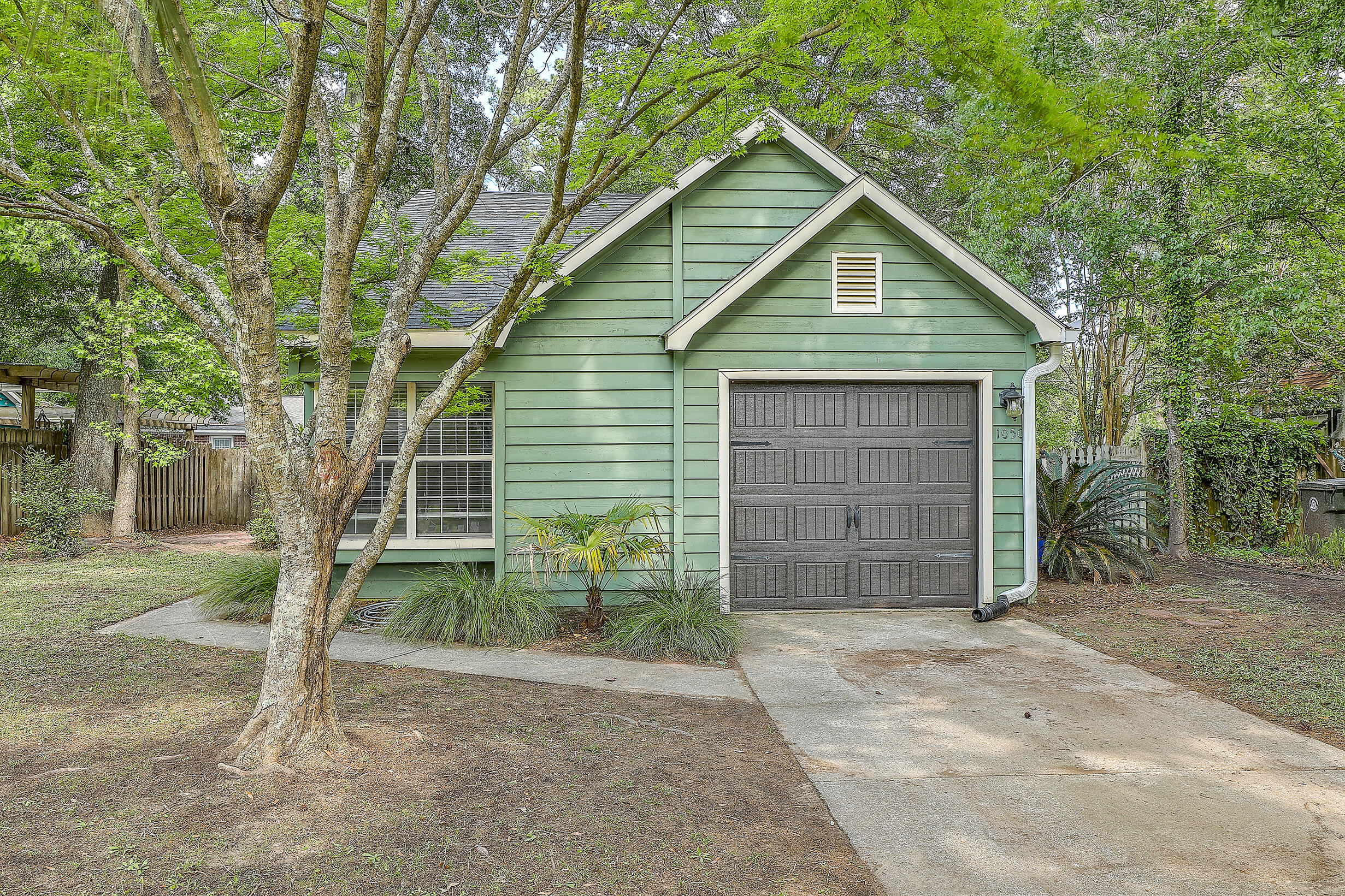1050 Secessionville Road Charleston, SC 29412 - Photo 2 of 33 0W7A7962_3_4_5_6_7_8