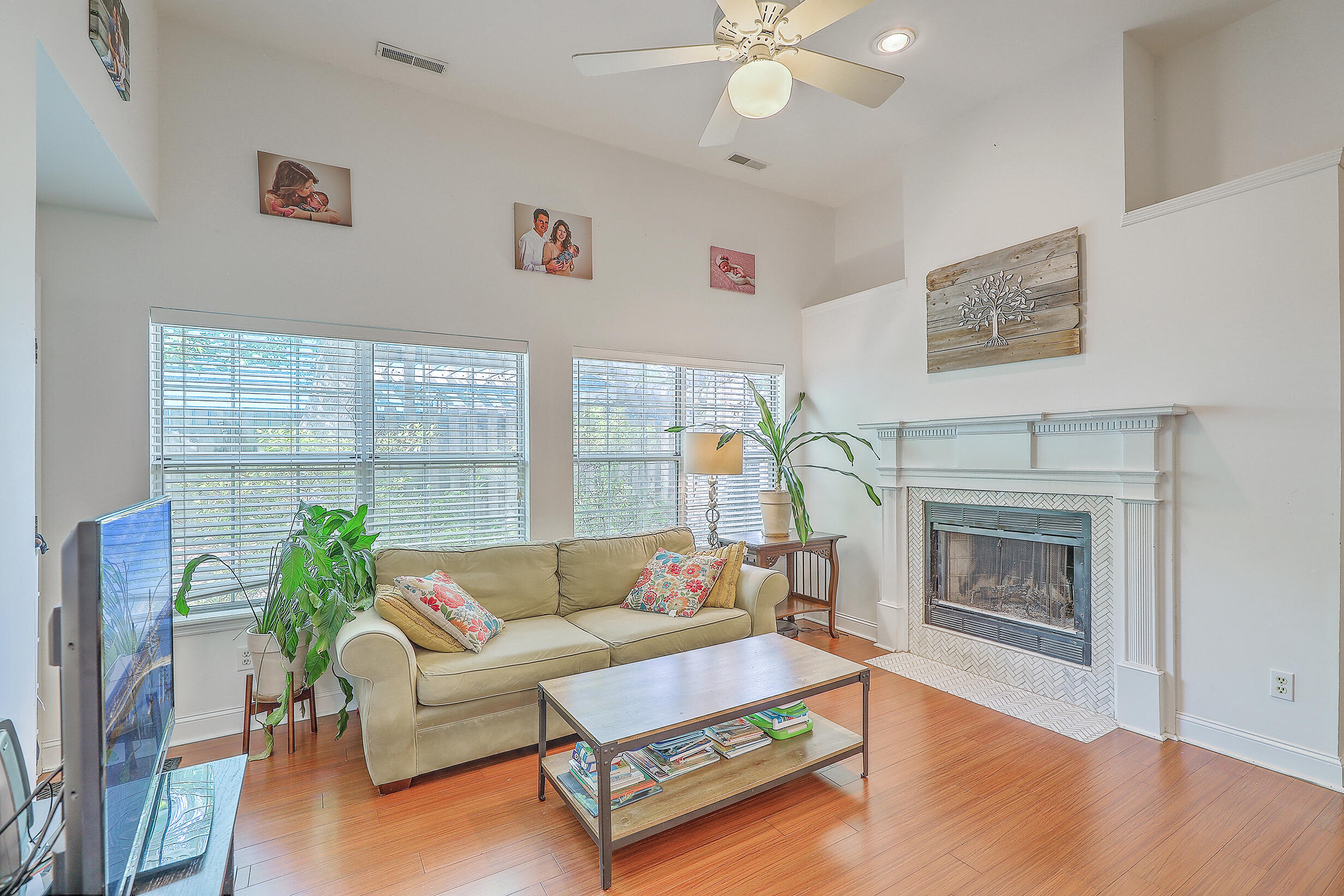 1050 Secessionville Road Charleston, SC 29412 - Photo 5 of 33 0W7A7794_795_796_797_798_799_800