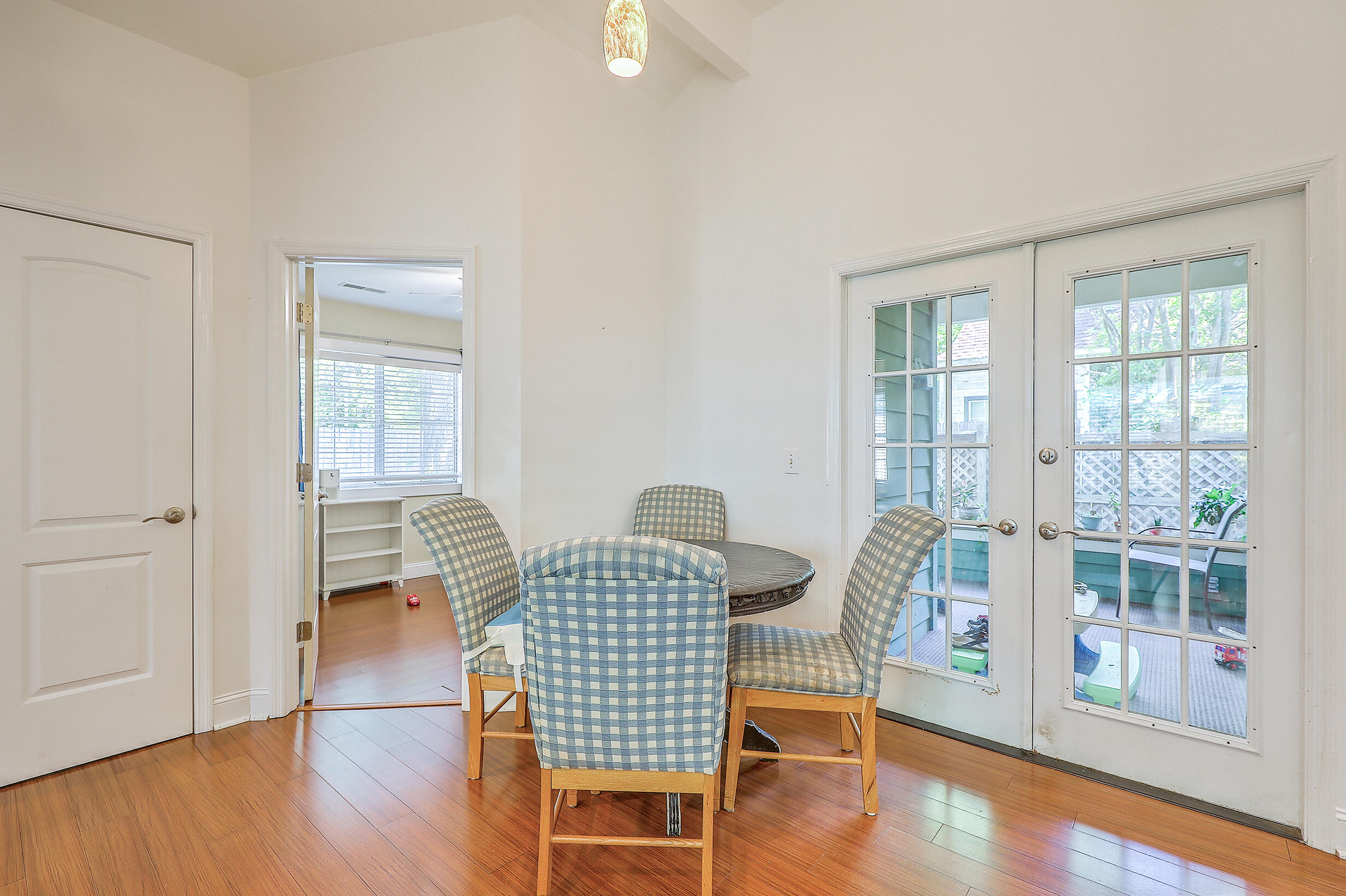 1050 Secessionville Road Charleston, SC 29412 - Photo 10 of 33 0W7A7766_67_68_69_70_71_72