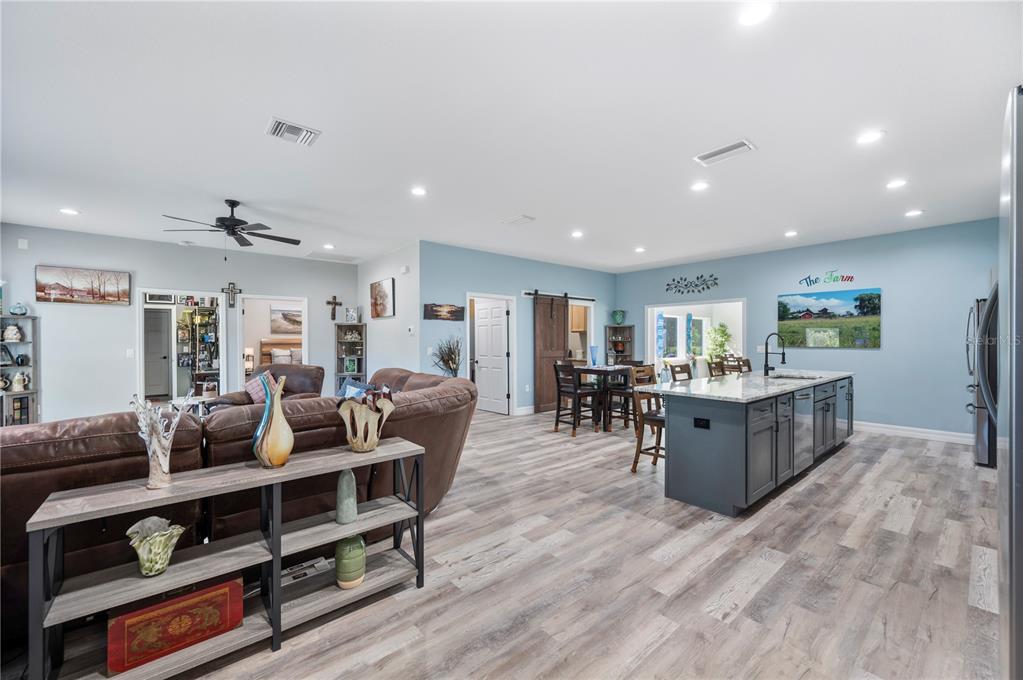 2525 Ranchland Acres Road Lakeland, FL 33809 - Photo 13 of 68