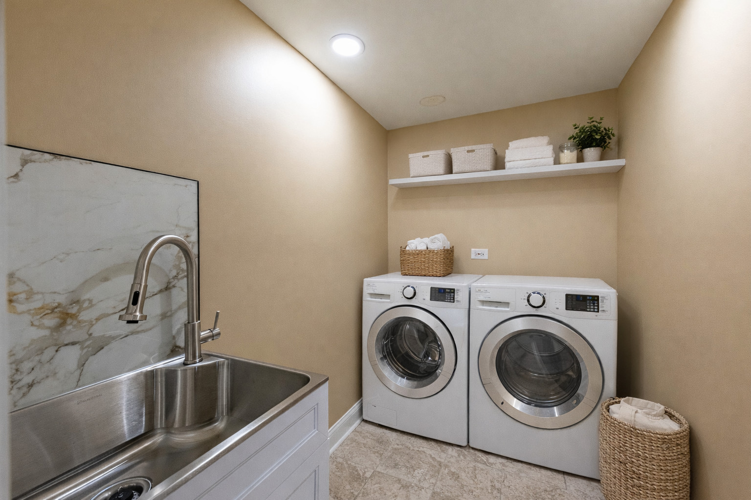 2012 West Coulter Street Chicago, IL 60608 - Photo 19 of 22