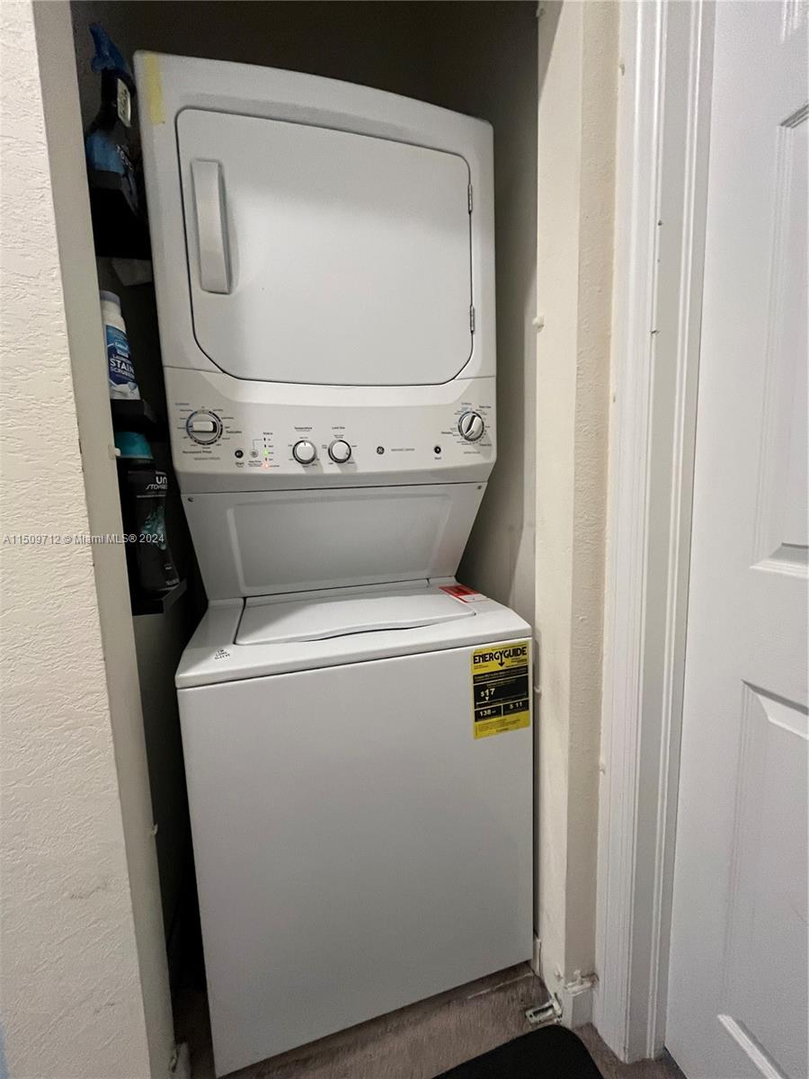 Hialeah Hialeah, FL 33018 - Photo 20 of 23 a utility room with dryer and washer