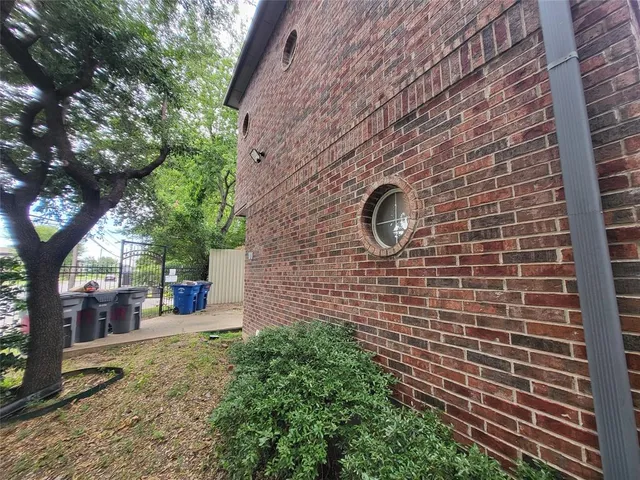 $2,490 | 1819 North Fitzhugh Avenue, Unit C, Dallas, TX 75204