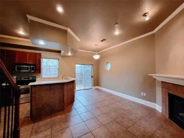 $2,490 | 1819 North Fitzhugh Avenue, Unit C, Dallas, TX 75204