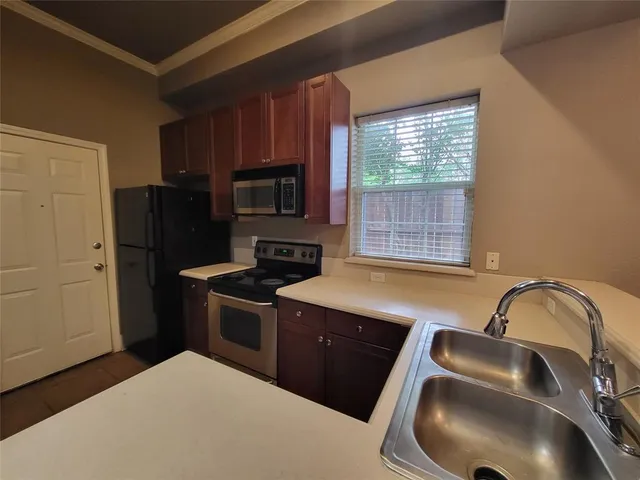 $2,490 | 1819 North Fitzhugh Avenue, Unit C, Dallas, TX 75204