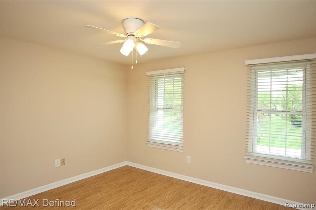 943 Downhill Lane Rochester Hills, MI 48307 - Photo 30 of 43