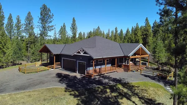 $929,900 | 53 Silver Cloud Drive, Cascade, ID 83611