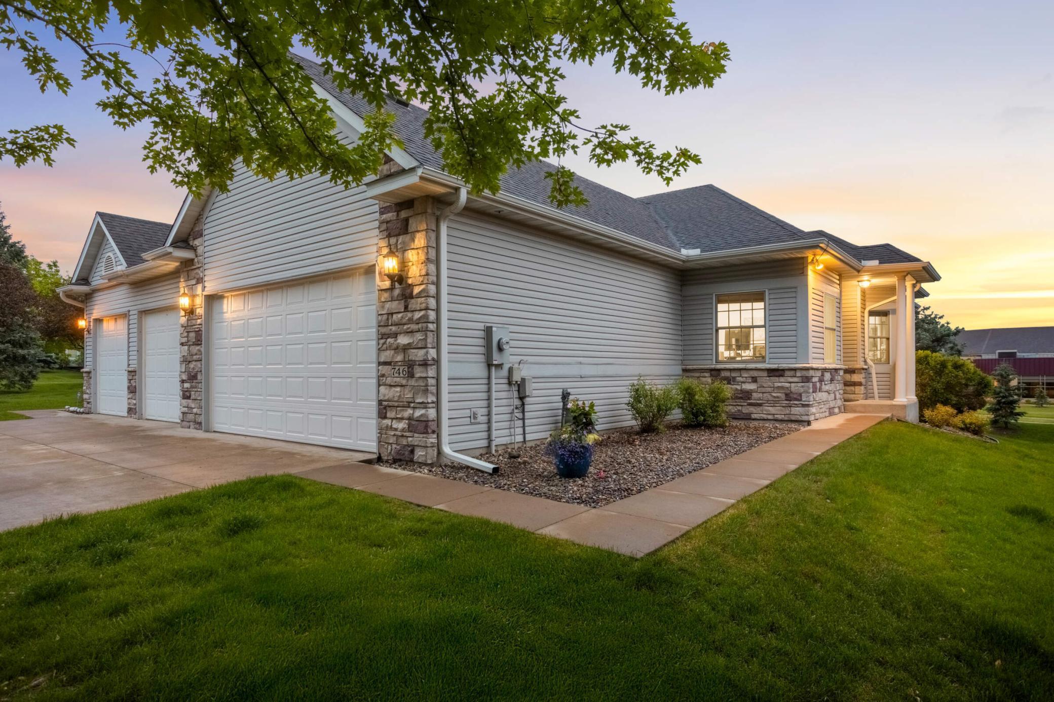 746 Gilfillan Lane St. Paul, MN 55127 - Photo 1 of 1 Gallery Image 1