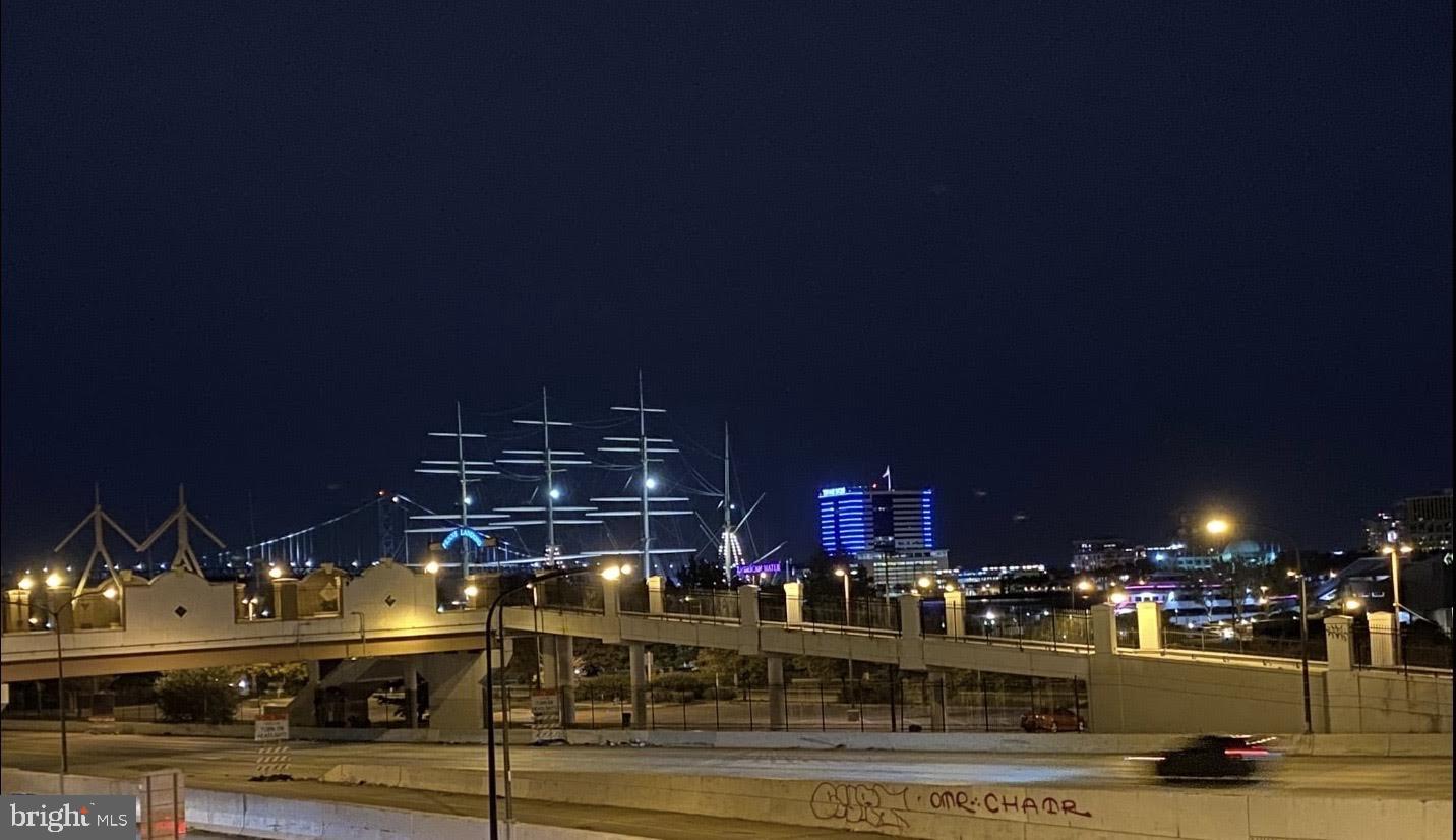 730 South Front Street, Unit R Philadelphia, PA 19147 - Photo 31 of 32 Evening Views