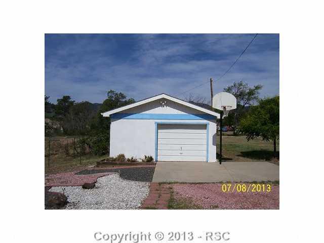 Pawnee Road Colorado Springs, CO 80926 - Photo 15 of 15 Garage