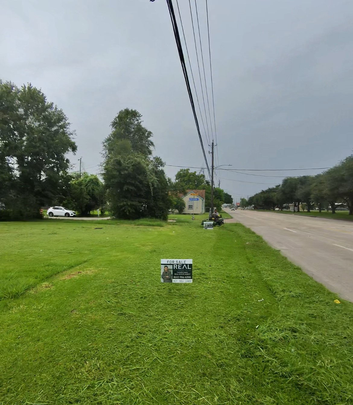 9 Northridge Drive Baytown, TX 77521 - Photo 3 of 5 a view of swimming pool with a yard