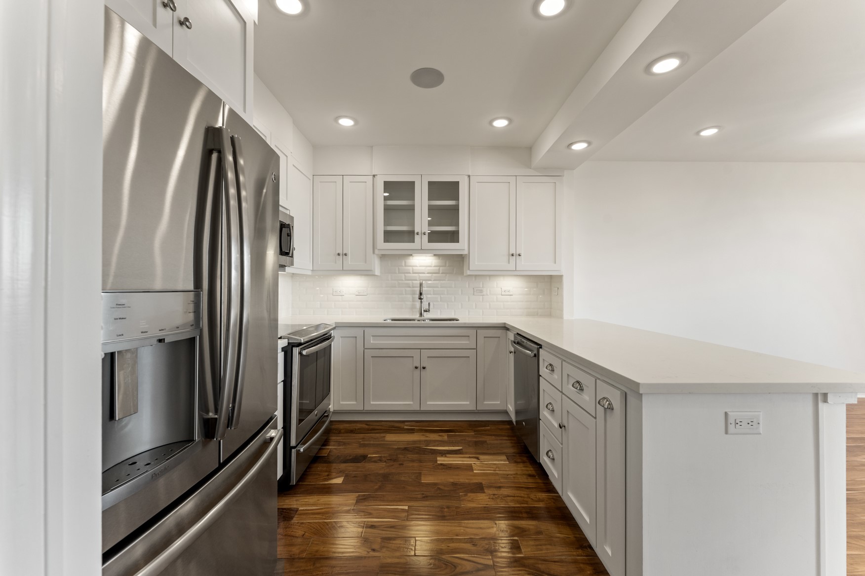 651 Bering Drive, Unit 1402 Houston, TX 77057 - Photo 6 of 31