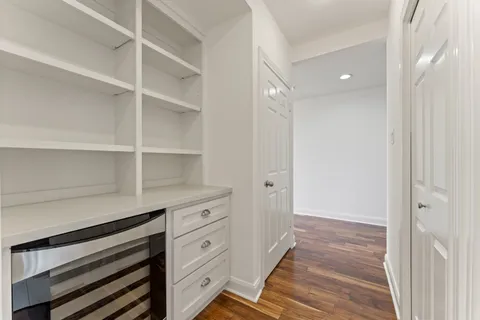 $400,000 | 651 Bering Drive, Unit 1402, Houston, TX 77057