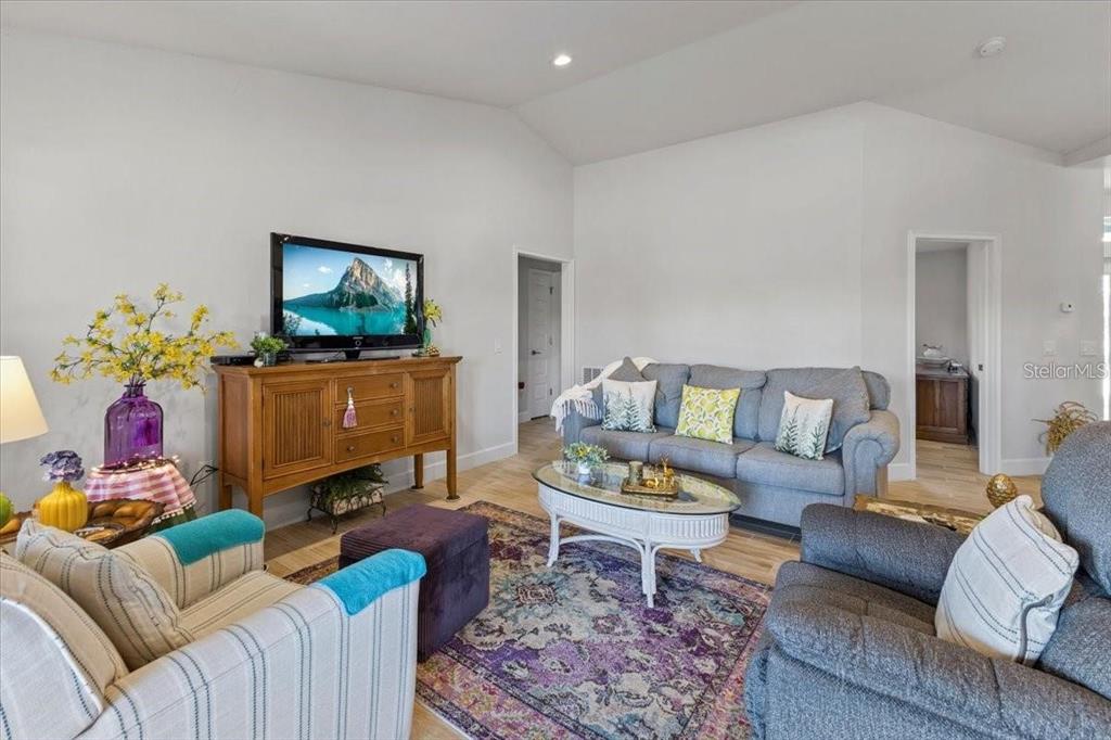 15251 Appleton Boulevard Port Charlotte, FL 33981 - Photo 7 of 57