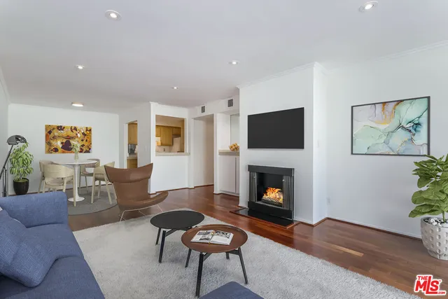 $795,000 | 906 North Doheny Drive, Unit 219, West Hollywood, CA 90069