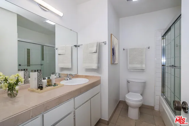 $795,000 | 906 North Doheny Drive, Unit 219, West Hollywood, CA 90069