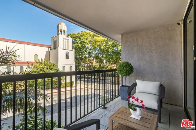 $795,000 | 906 North Doheny Drive, Unit 219, West Hollywood, CA 90069