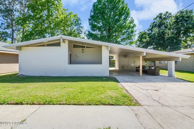 $1,600 | 314 Harrell Drive, Lafayette, LA 70503