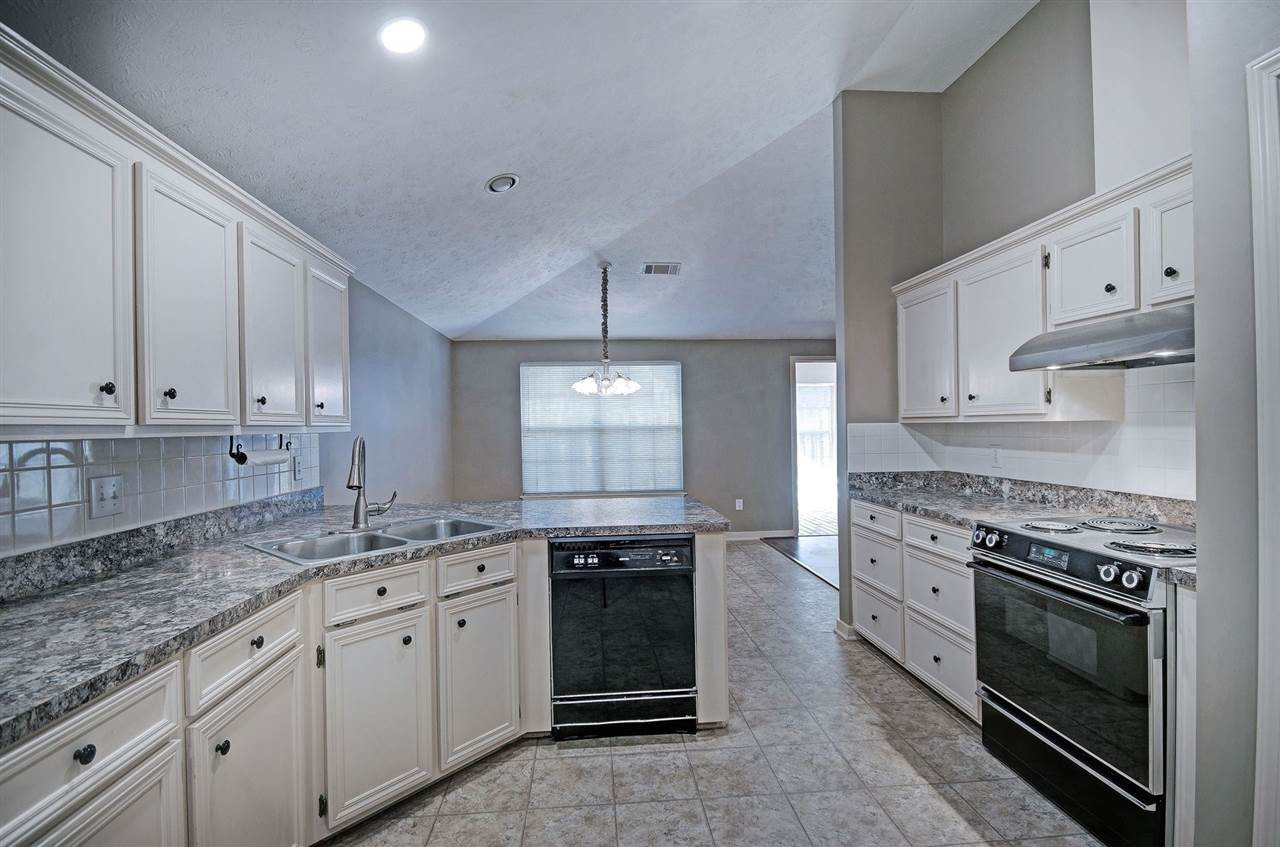 316 Waterfall Way Clinton, MS 39056 - Photo 12 of 24 Photo 12