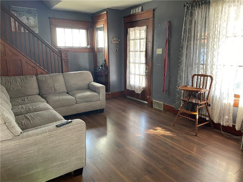 705 East Lutton Street New Castle, PA 16101 - Photo 6 of 23 a living room with furniture and a window