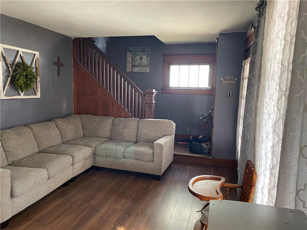 705 East Lutton Street New Castle, PA 16101 - Photo 7 of 23 a living room with furniture and a window