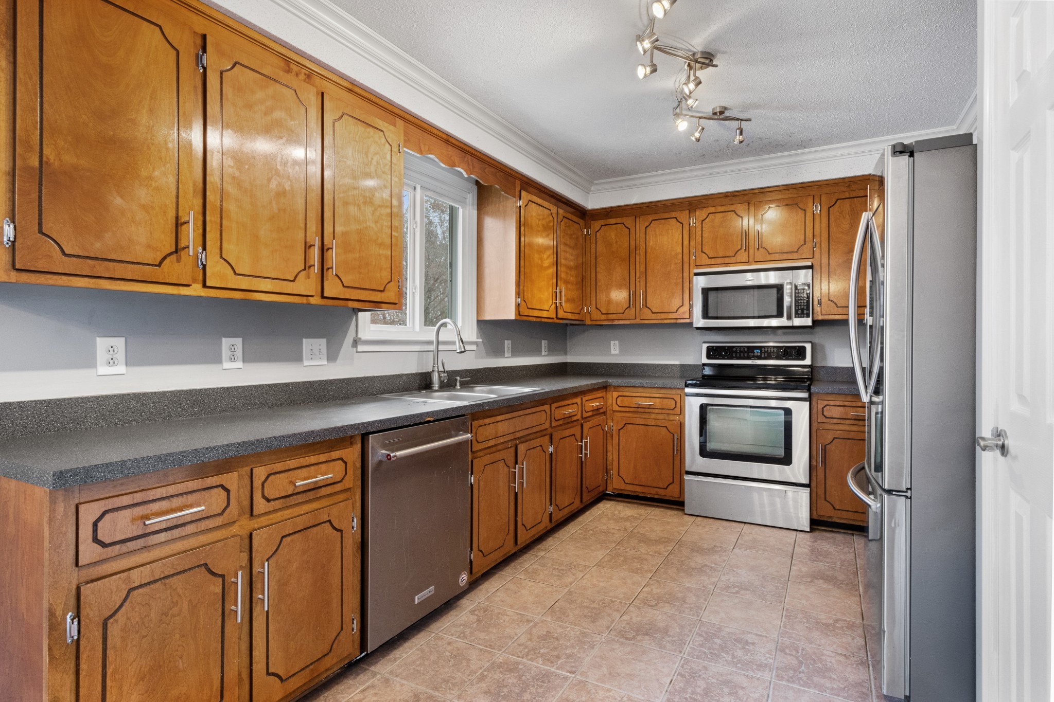4027 Apple Road Clarksville, TN 37043 - Photo 12 of 40 Gallery Image 12