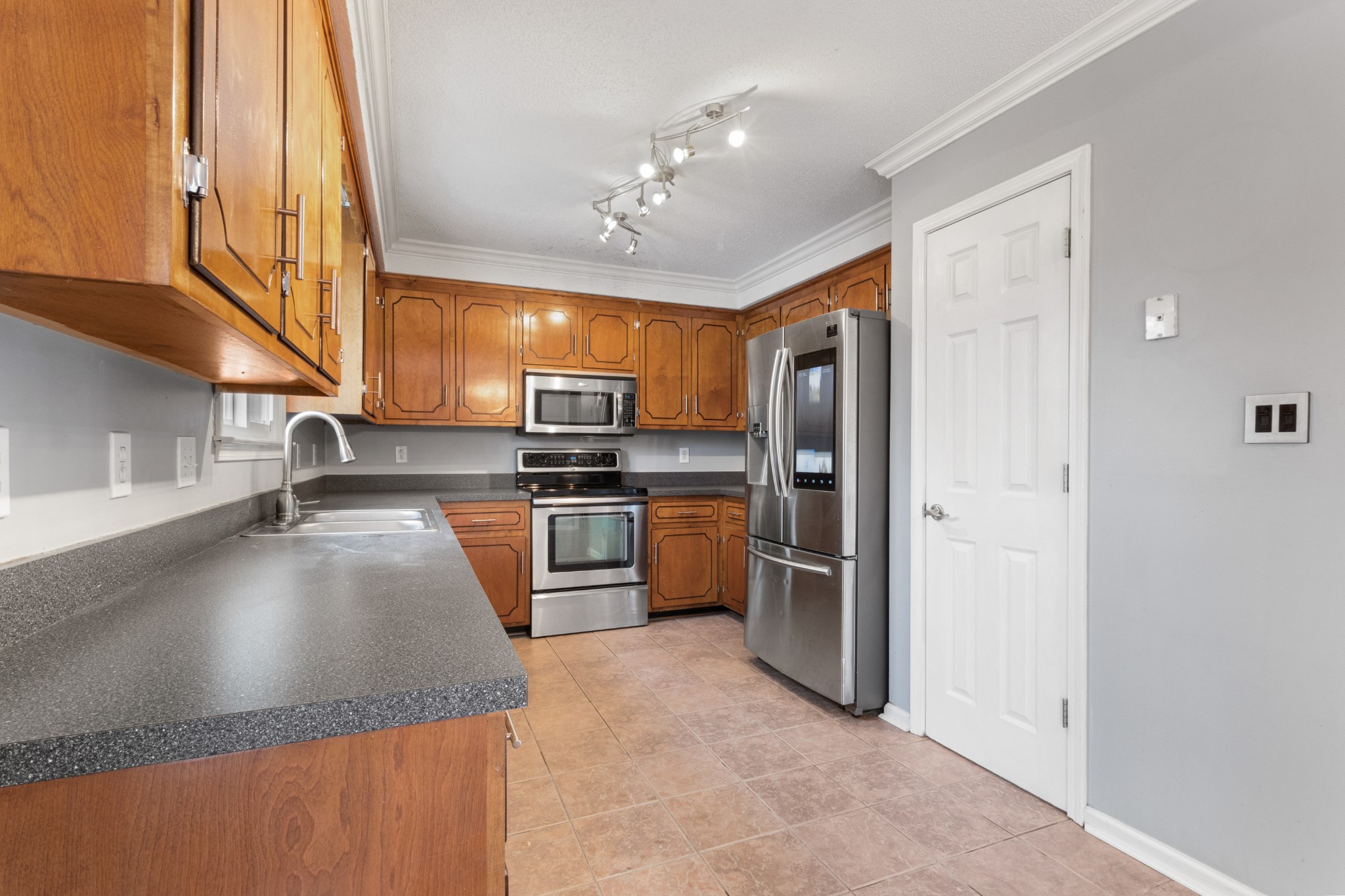4027 Apple Road Clarksville, TN 37043 - Photo 13 of 40 Gallery Image 13