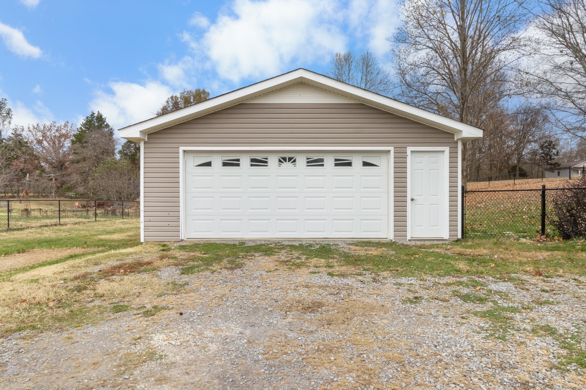 4027 Apple Road Clarksville, TN 37043 - Photo 4 of 40 Gallery Image 4