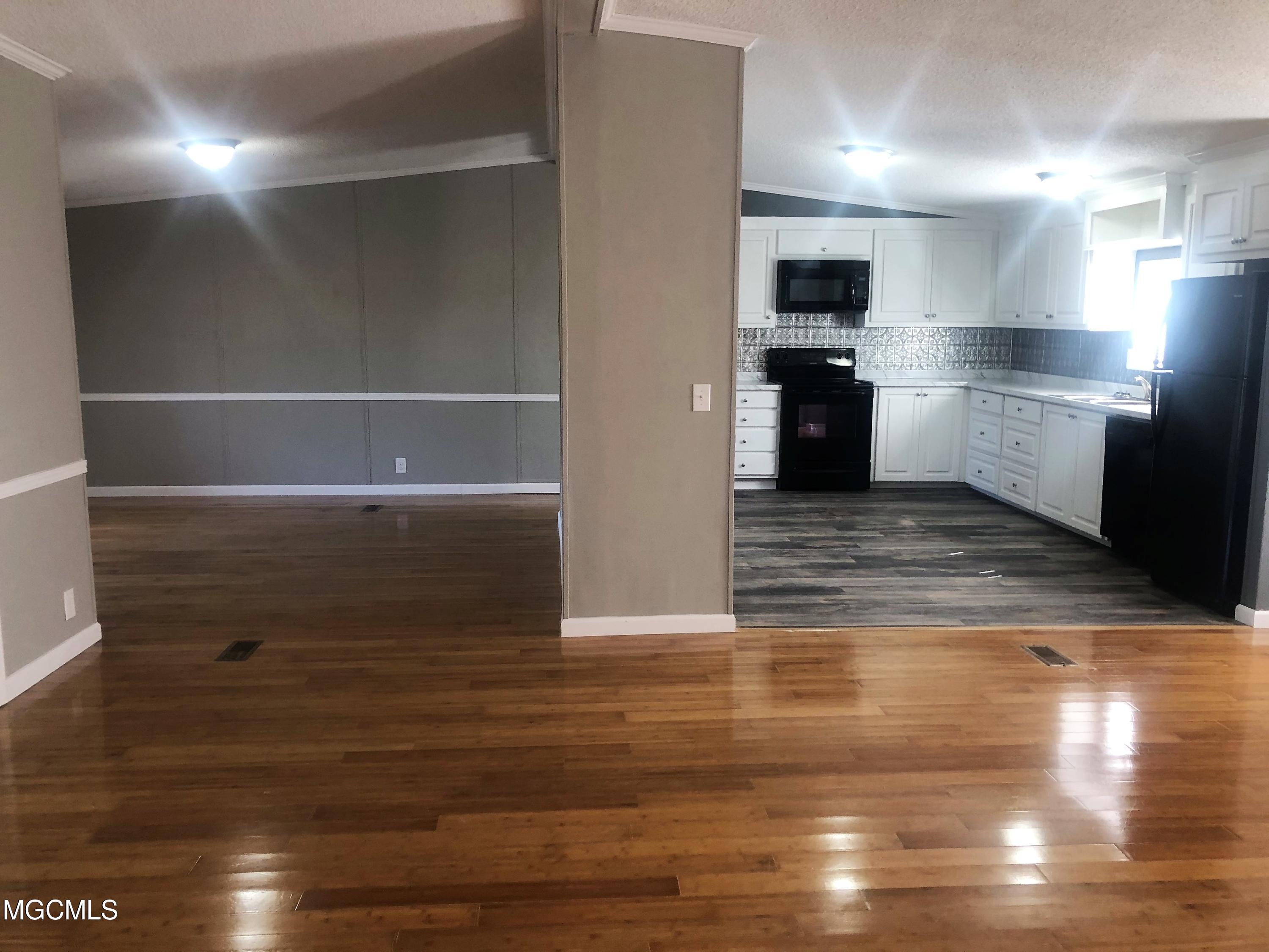 756 Morriston Road Petal, MS 39465 - Photo 18 of 32 Dining Room/Kitchen