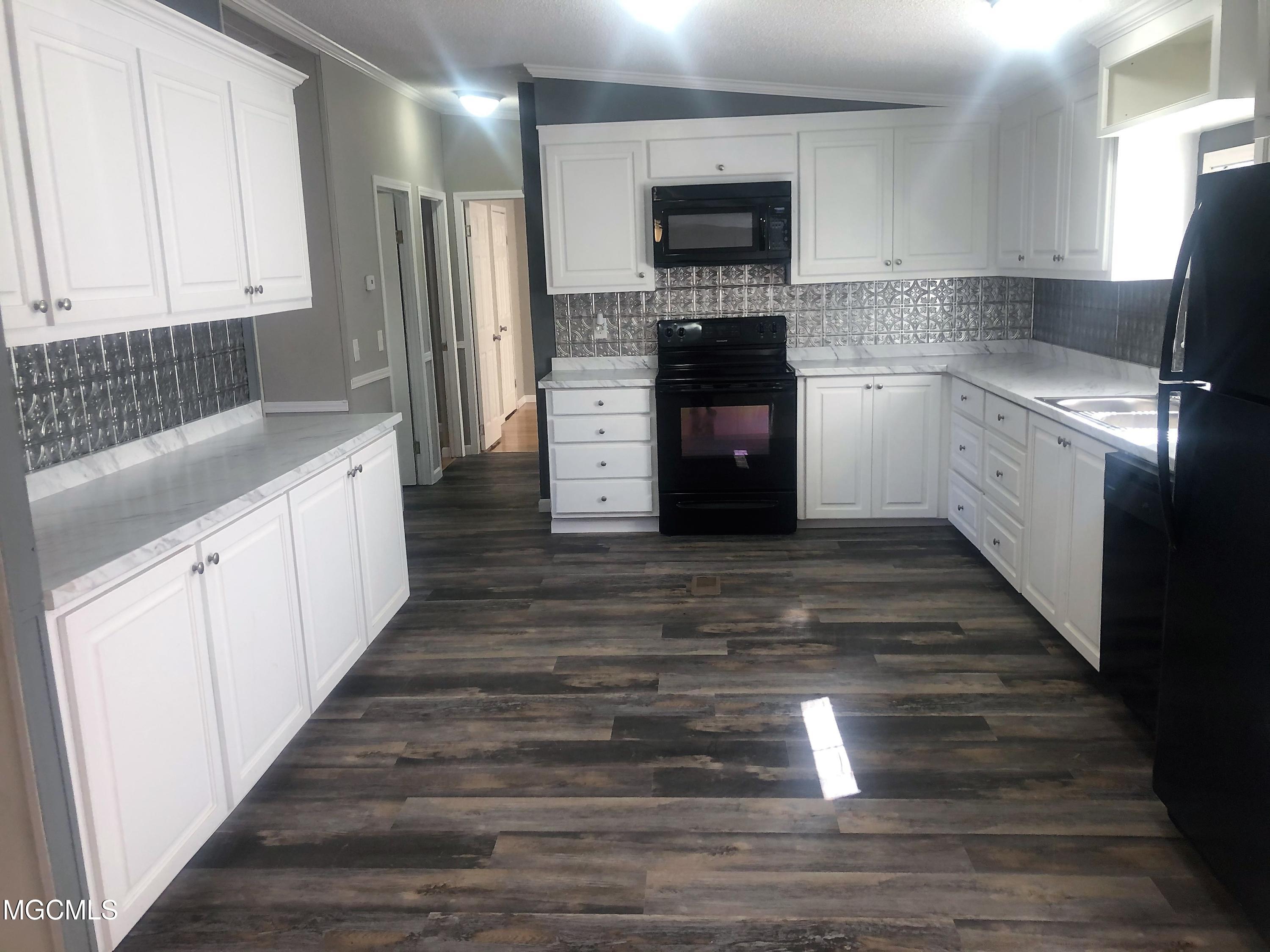 756 Morriston Road Petal, MS 39465 - Photo 19 of 32 Kitchen