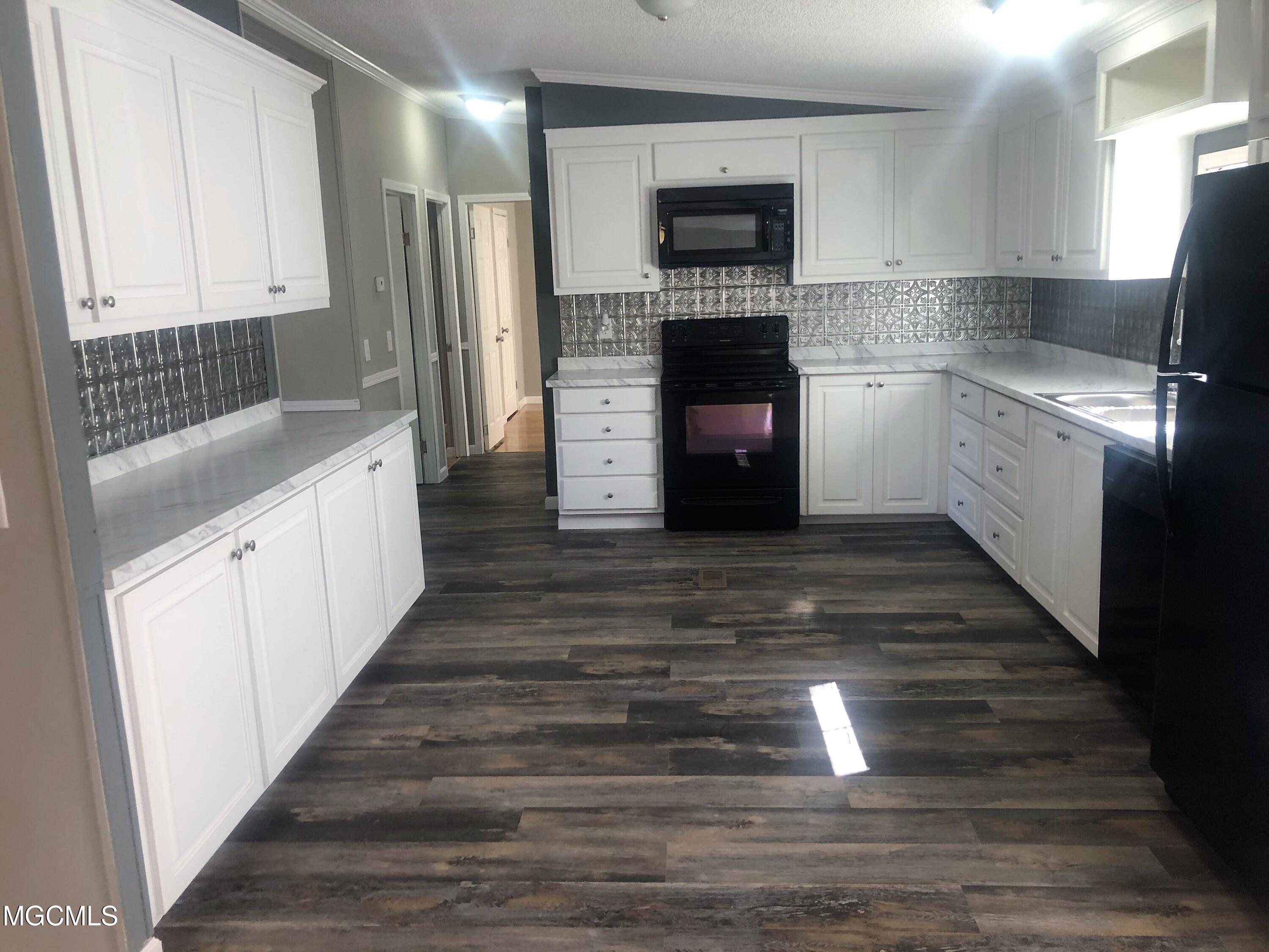 756 Morriston Road Petal, MS 39465 - Photo 21 of 32 Kitchen