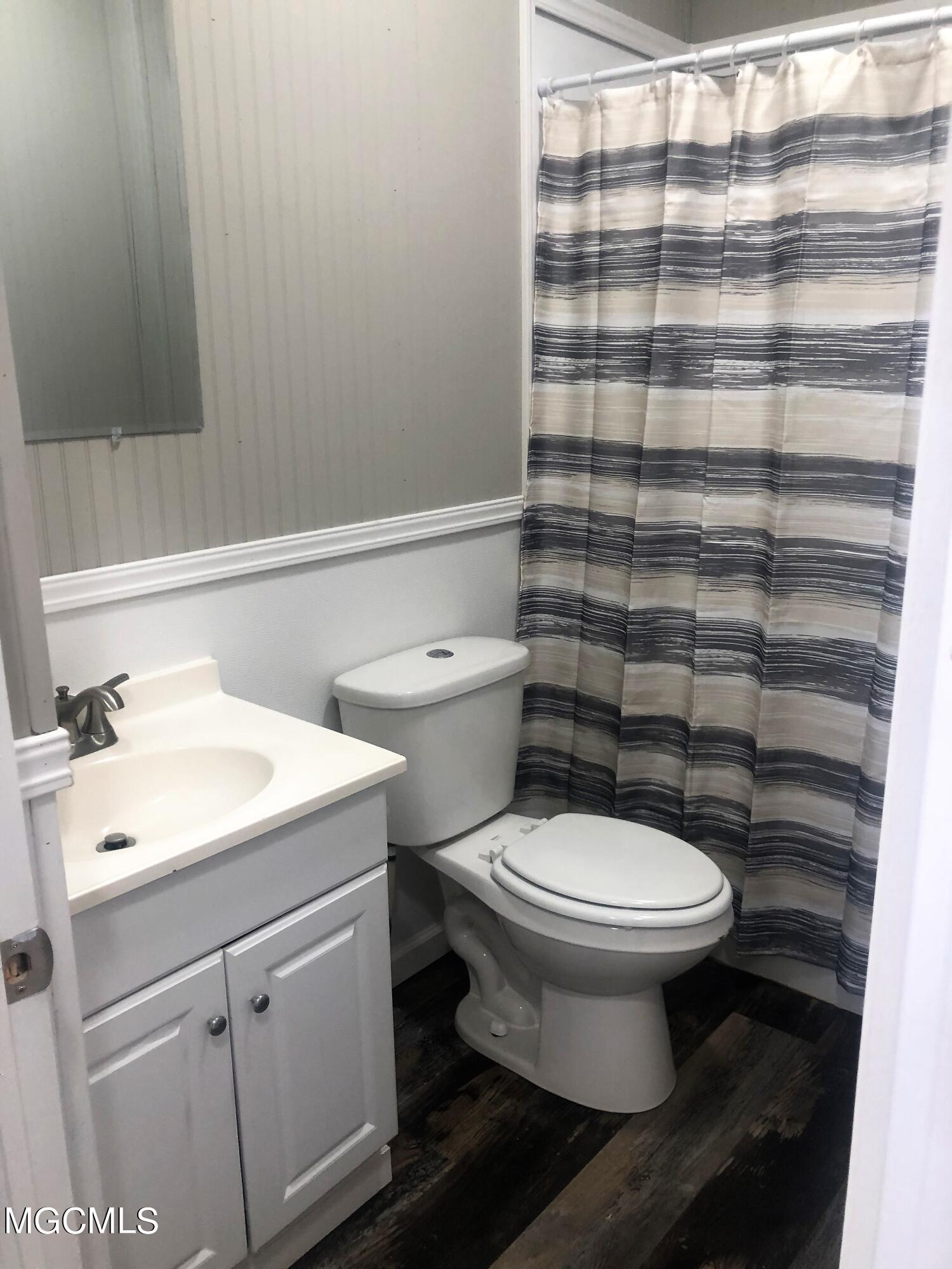 756 Morriston Road Petal, MS 39465 - Photo 23 of 32 2nd Bathroom