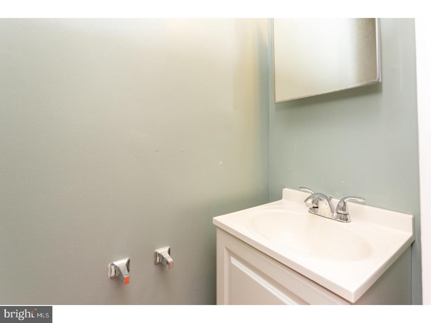 5625 Miriam Road Philadelphia, PA 19124 - Photo 12 of 25 Bathroom