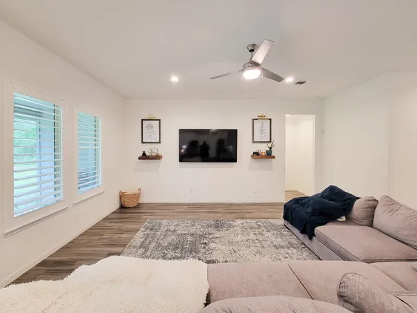 $3,400 | 129 Jim Hall Lane, New Waverly, TX 77358