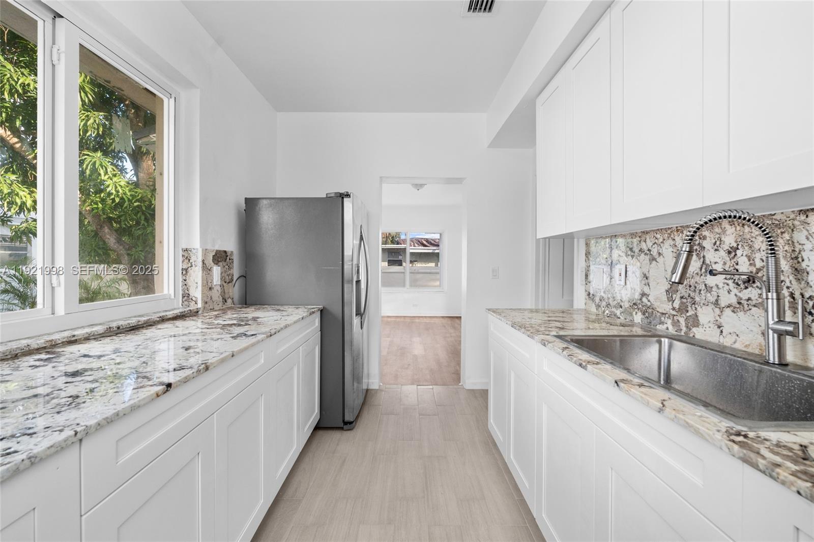 201 South Biscayne River Drive, Unit A Miami, FL 33169 - Photo 17 of 41