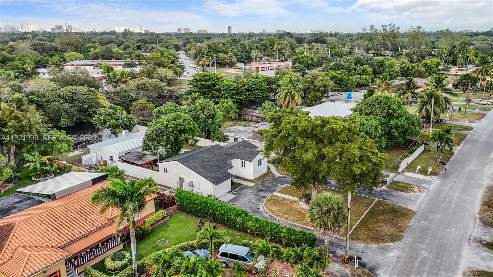 201 South Biscayne River Drive, Unit A Miami, FL 33169 - Photo 3 of 41