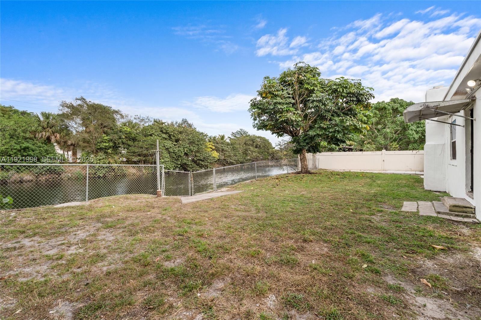 201 South Biscayne River Drive, Unit A Miami, FL 33169 - Photo 34 of 41