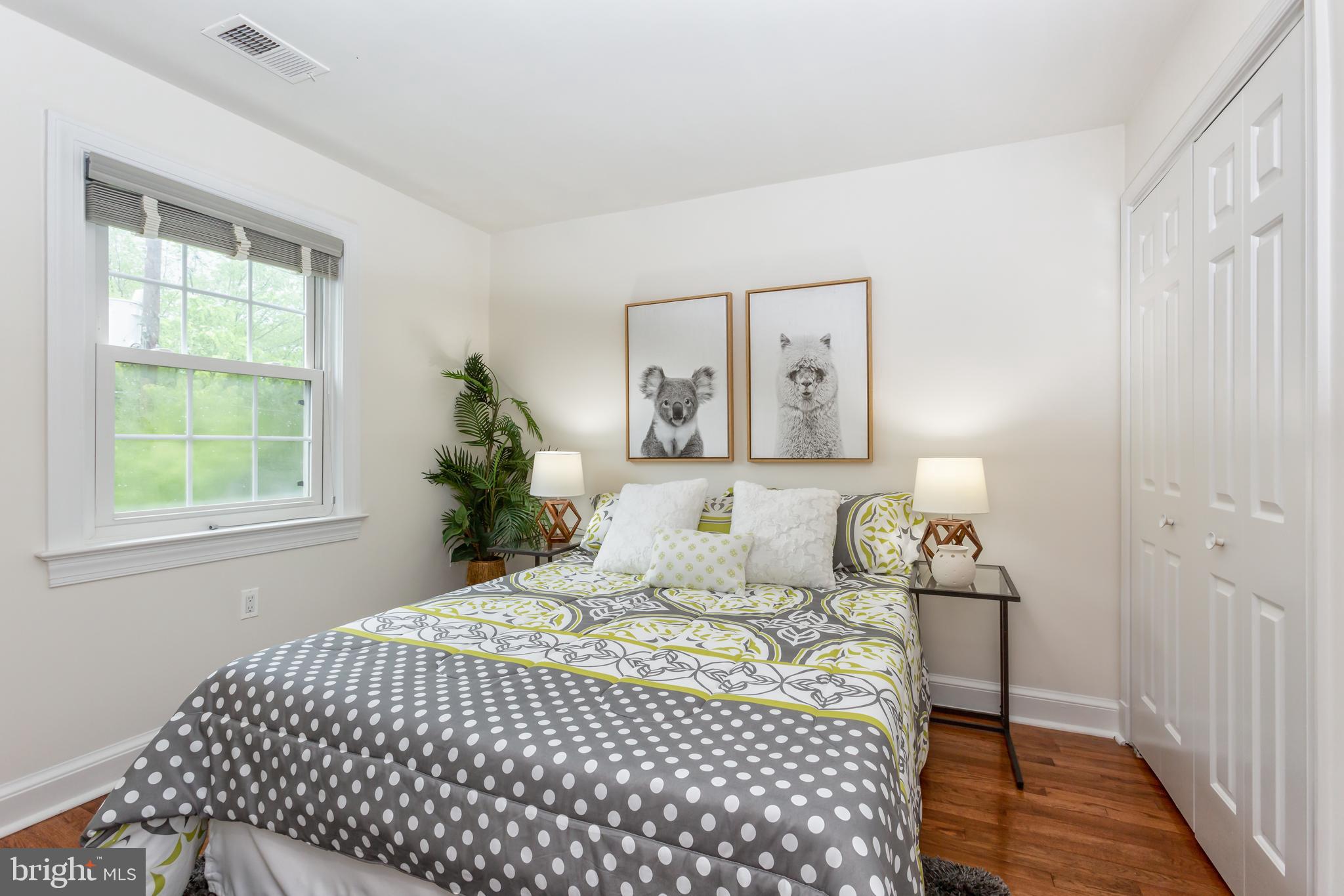 1408 Foxhall Road Northwest Washington, DC 20007 - Photo 15 of 33 Second bedroom