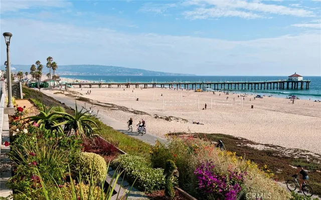 $2,995,000 | 137 15th Street, Manhattan Beach, CA 90266