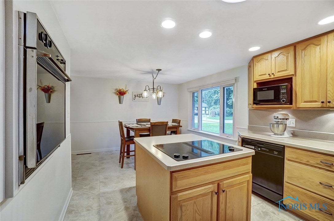 734 Sand Ridge Road Bowling Green, OH 43402 - Photo 12 of 45 Gallery Image 12