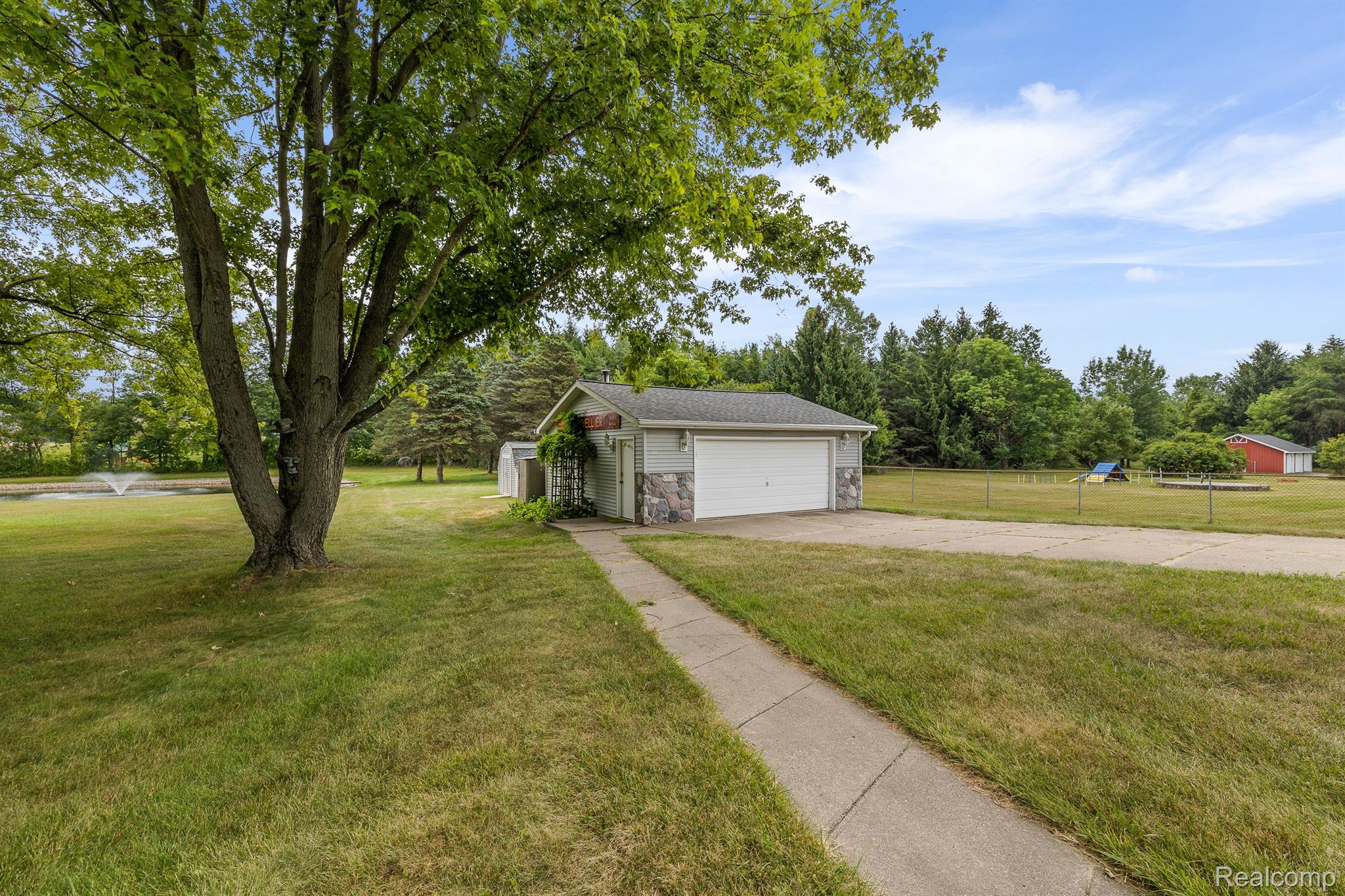 1635 South Baldwin Road Oxford, MI 48371 - Photo 8 of 74 Man's cave!