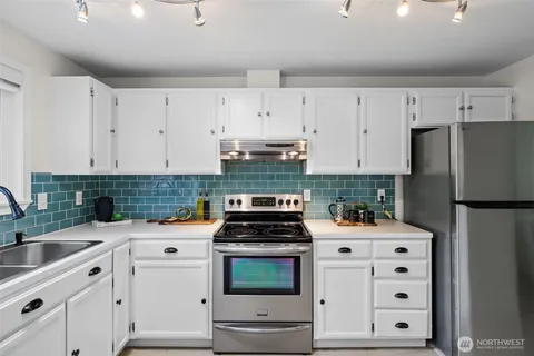 $687,000 | 5006 122nd Street Southeast, Everett, WA 98208