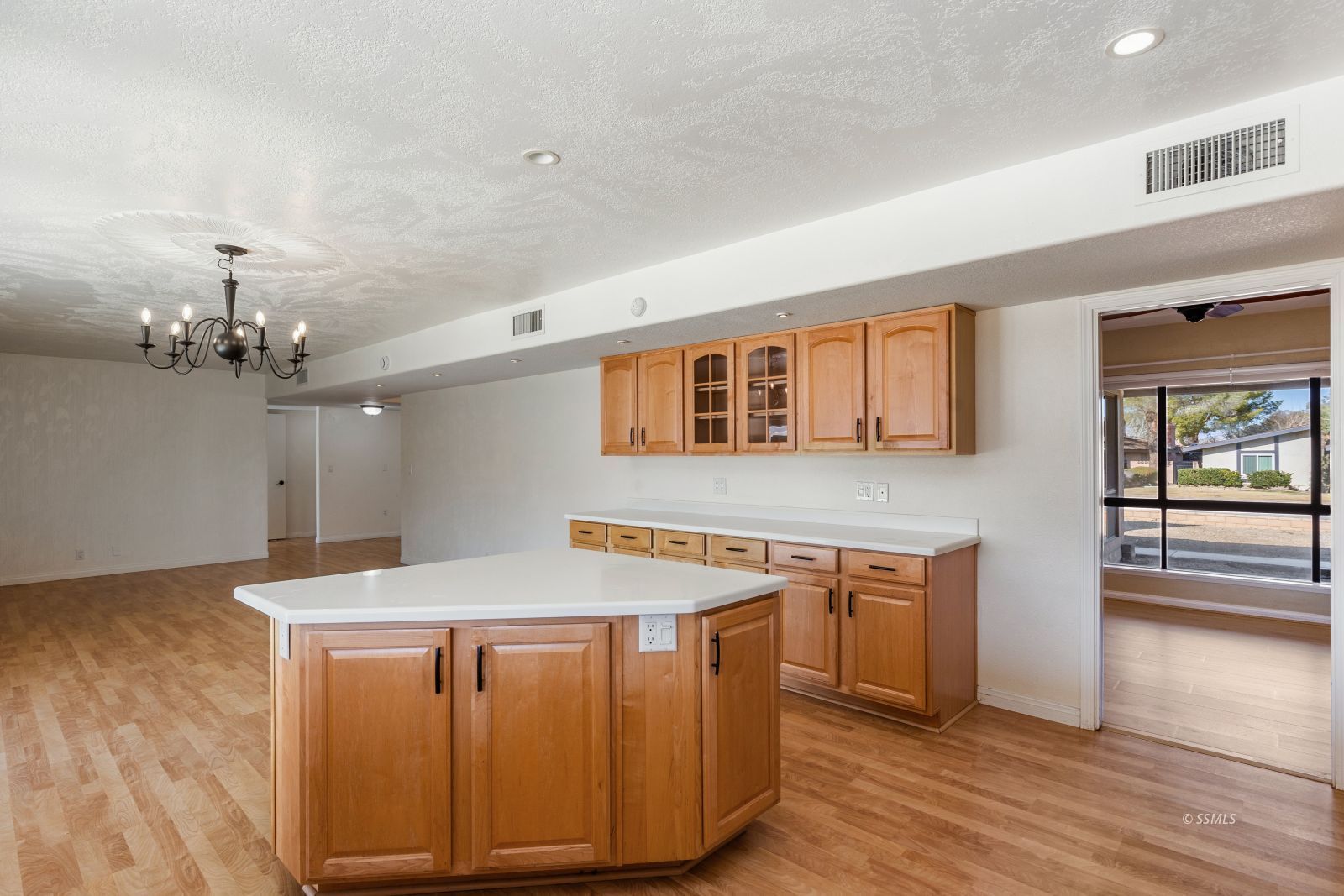 713 Sydnor Avenue Ridgecrest, CA 93555 - Photo 14 of 48 Gallery Image 14