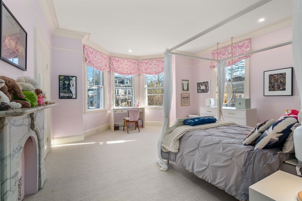 49 Shaw Street Newton, MA 02465 - Photo 12 of 24