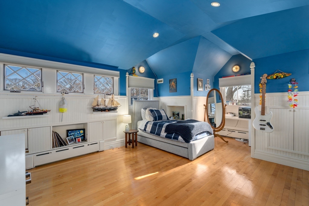 49 Shaw Street Newton, MA 02465 - Photo 16 of 24