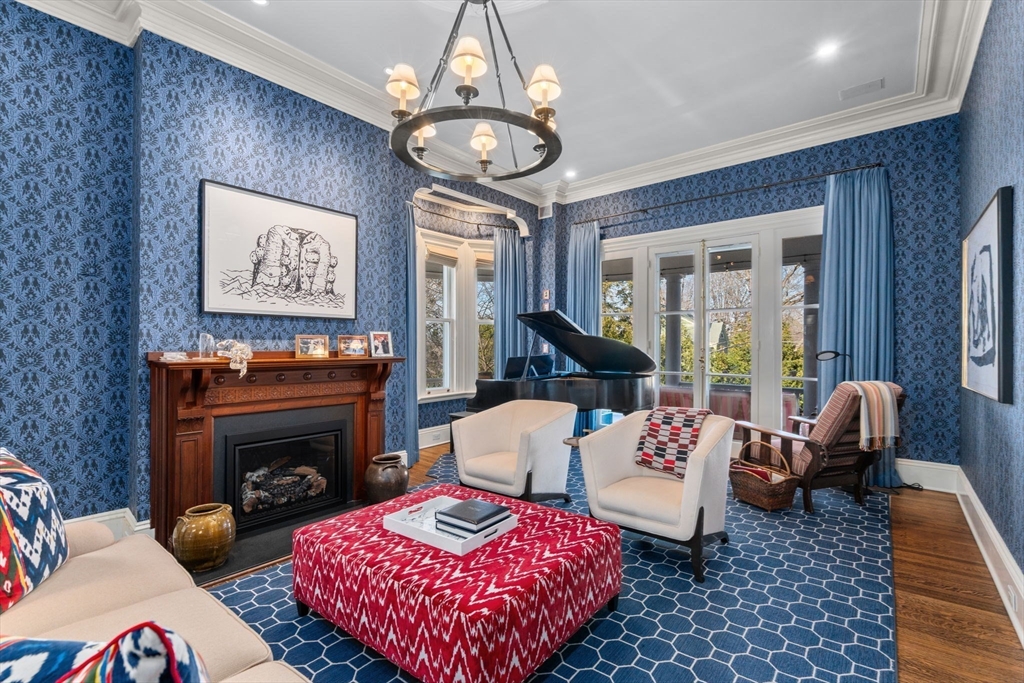 49 Shaw Street Newton, MA 02465 - Photo 8 of 24