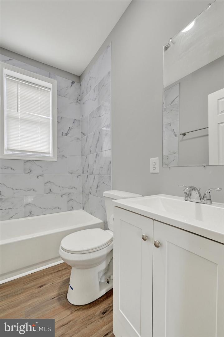 2706 East Chase Street Baltimore, MD 21213 - Photo 13 of 16 Upper level bedroom