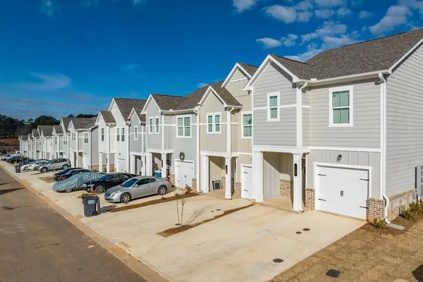 $1,924 | 513 Kirkland Road, Unit CLOVE, Covington, GA 30016