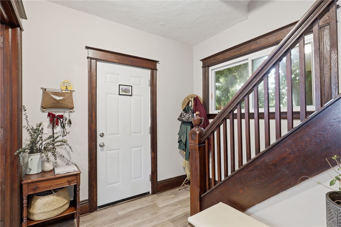 73 Salina Street Rochester, NY 14611 - Photo 5 of 31